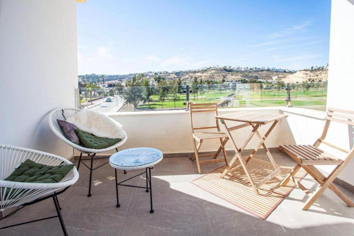 Ole Studio Apartment โรฮาเลส ภายนอก รูปภาพ